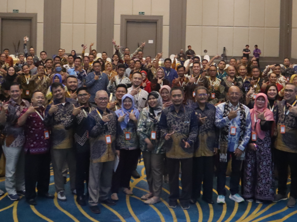 SEMINAR NASIONAL & PENGUKUHAN GELAR KOMPETENSI AUDITOR INTERNAL TAHUN 2023 - SOLO, JAWA TENGAH